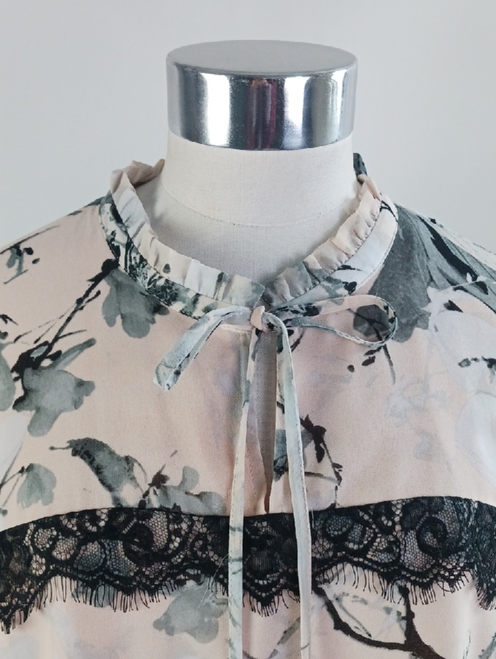 KARL LAGERFELD PINK BLACK FLORAL TUNIC TOP. - Picture 2 of 8